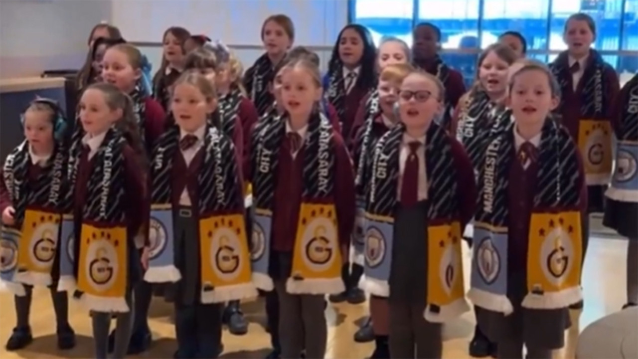 İngiliz çocuklar Galatasaray marşı söyledi: Takdir toplayan jest