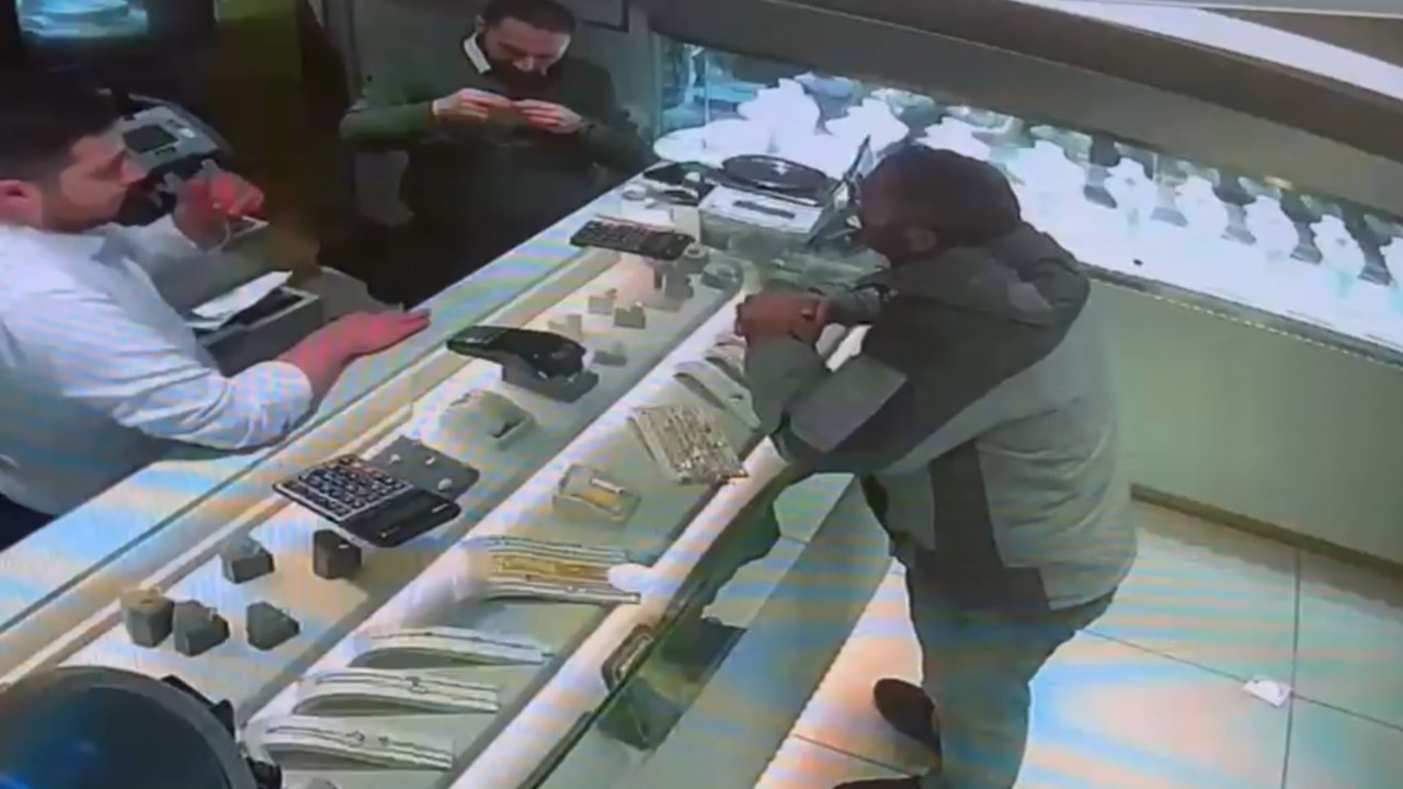 Kuyumcuları dolandırdı, gerçek Kapalıçarşı'da ortaya çıktı