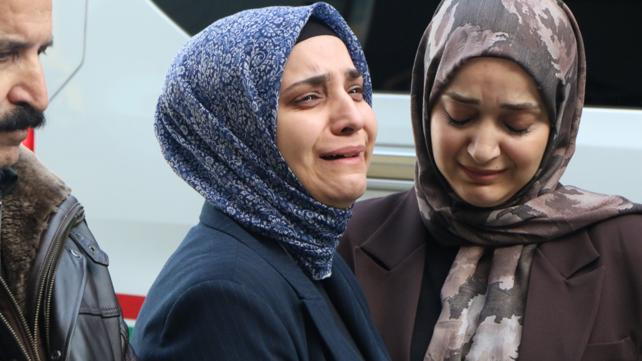 Tüm ailesini yitirmişti: Gözyaşları içinde takip etti