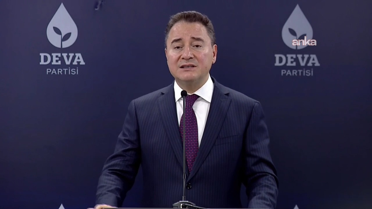 Babacan: Suriye hükümeti ile SDG arasında sağlanan mutabakatı memnuniyetle karşılıyorum