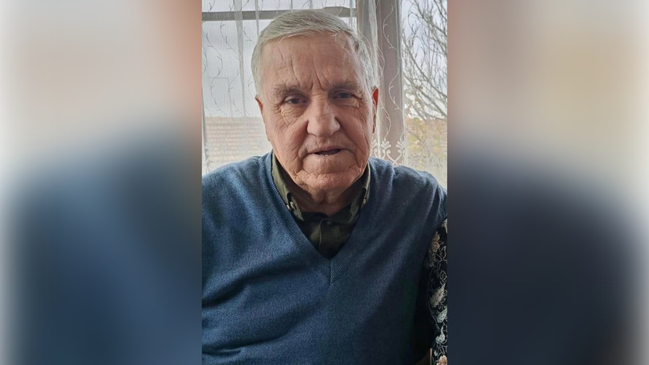 El frenini çekmeyi unuttuğu traktörün altında kalarak öldü