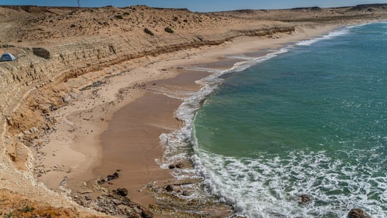 Kayalıklardan denize sürüklenen 7 yaşındaki çocuk kayboldu