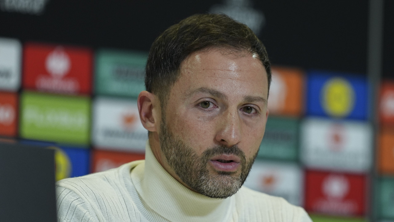 Tedesco'dan Rumen transfer açıklaması: "Her teknik adam ister..."