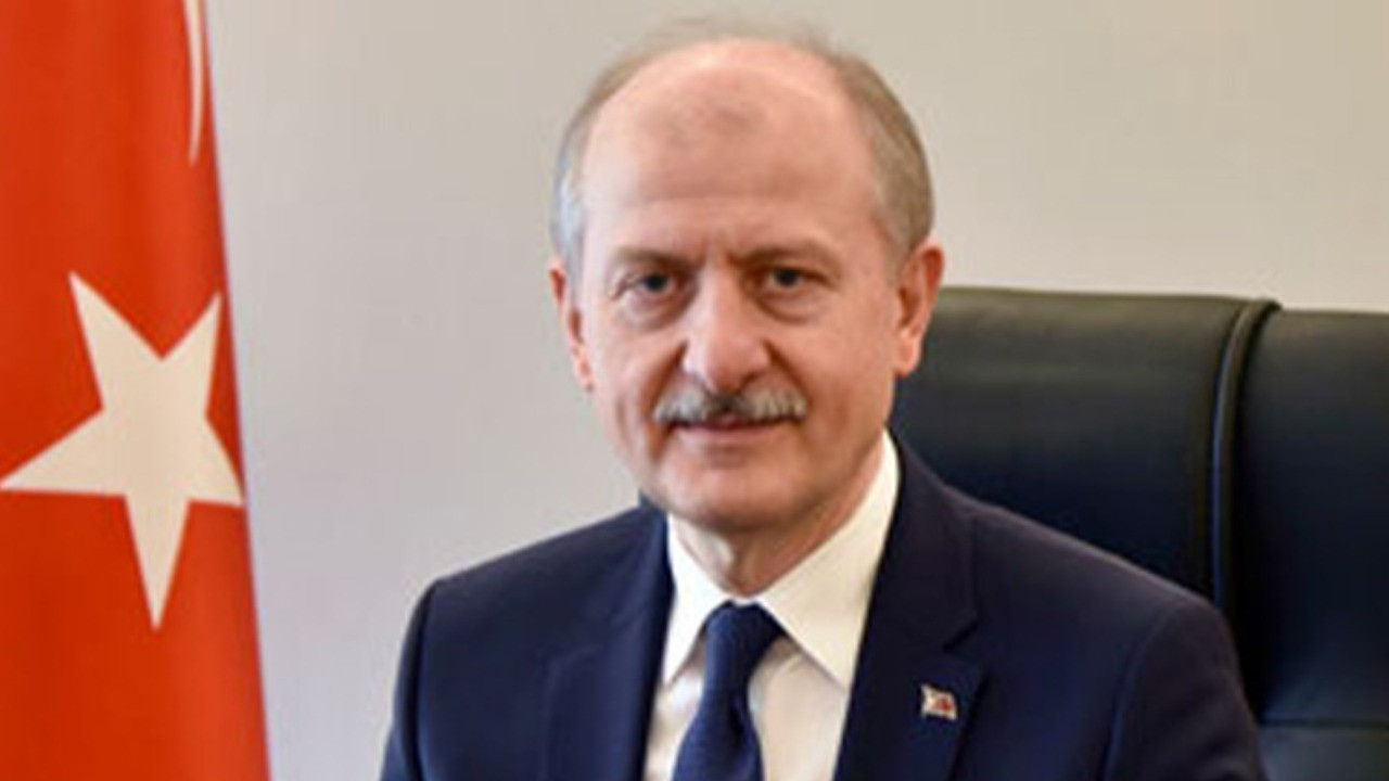 Çifte görev: Hasan Suver hem başdanışman hem bakan yardımcısı