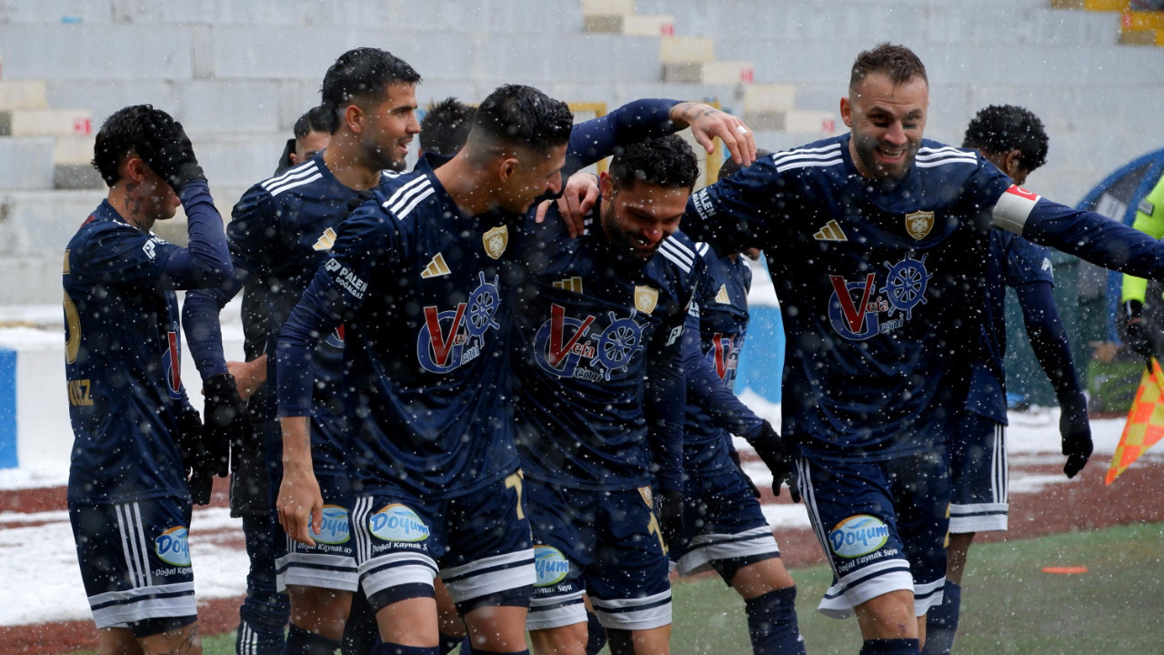 Erzurumspor, evinde Sarıyer'e gol yağdırdı: 4-0