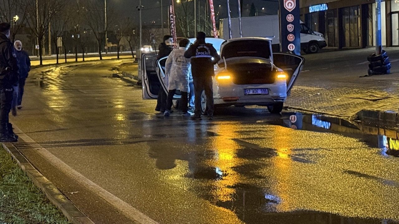 'Dur' ihtarına uymadı, aracından el bombası ve tabanca çıktı