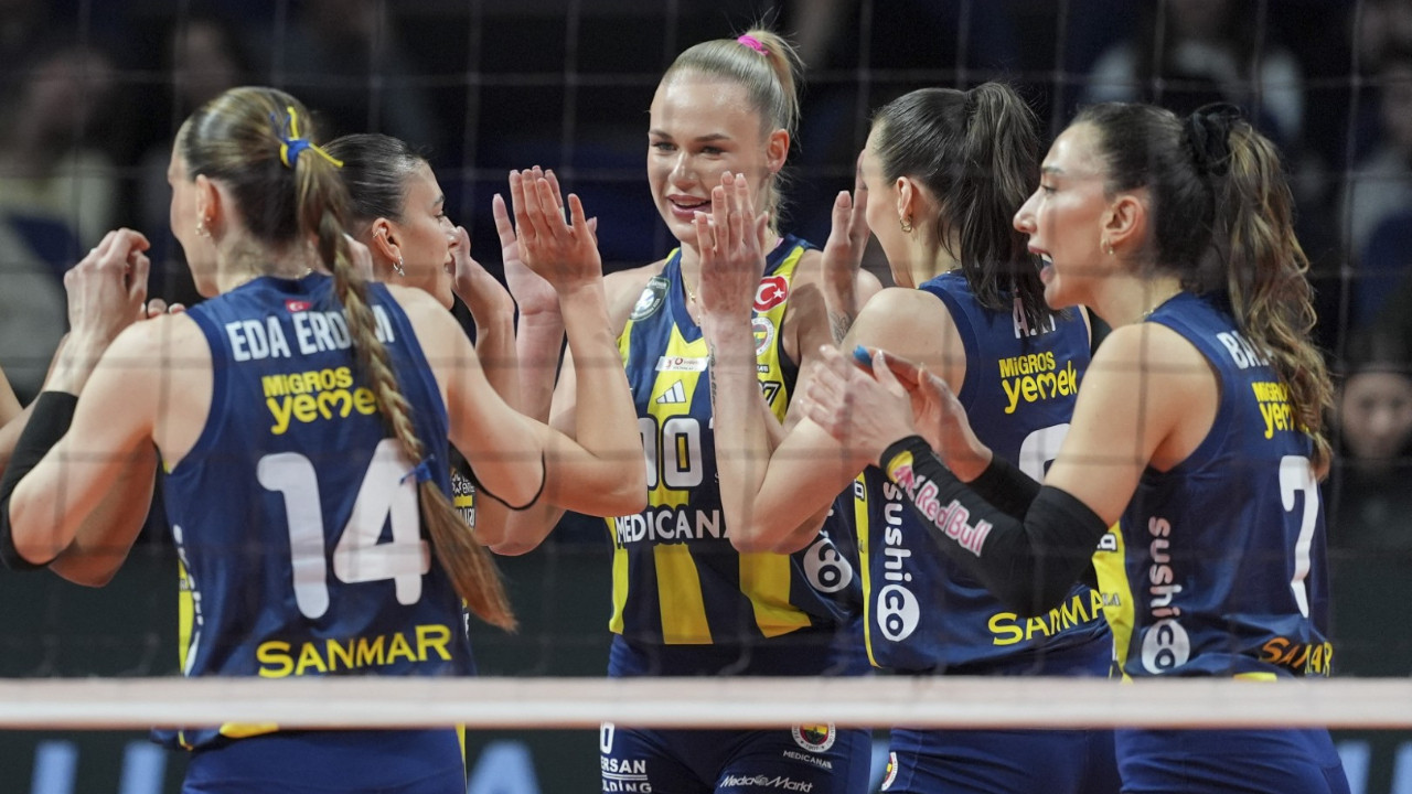 Fenerbahçe derbide Galatasaray'a set vermedi