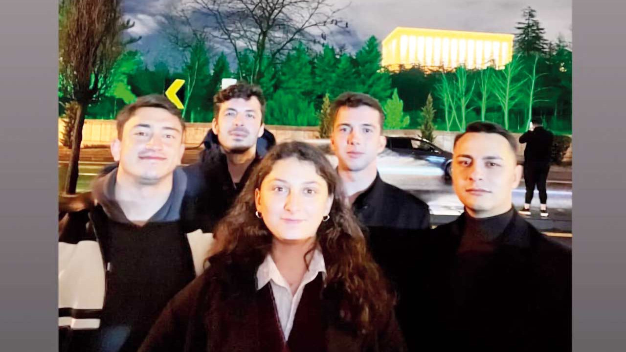 TSK’dan ihraç edilmelerinin 1. yılında Anıtkabir’e gittiler