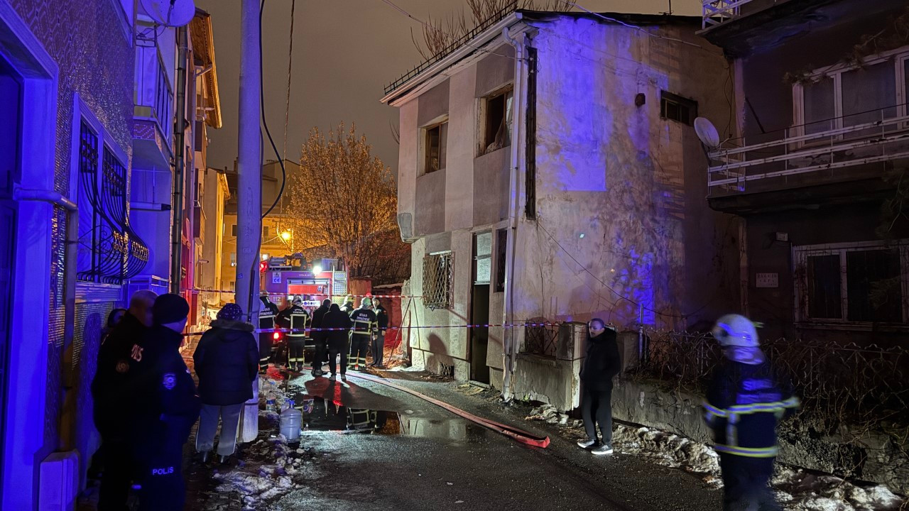 Yangın çıkan evde 26 kedi öldü