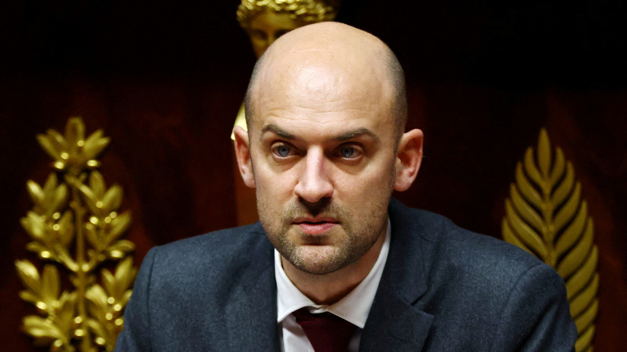 Fransa: Avrupa kendisini büyük güç olarak göstermeli