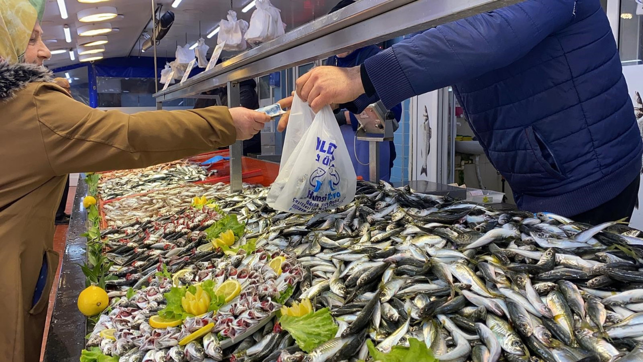 Hamsi tezgahtan çekildi: Gözler gelecek haftada