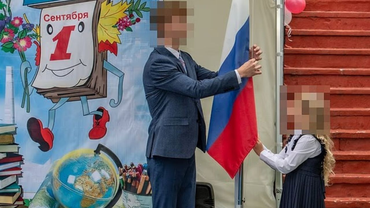 Rus okulunun müfredatı tartışma yarattı: 'El bombası kullanmayı öğretiyorlar'