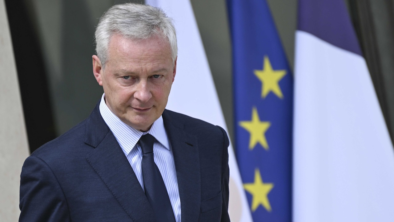 Epstein krizi Fransa'ya sıçradı: Eski maliye bakanı da evine gitmiş