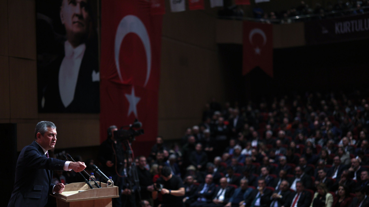 Özgür Özel açıkladı: CHP'nin mevlidine katılan hocaya sürgün