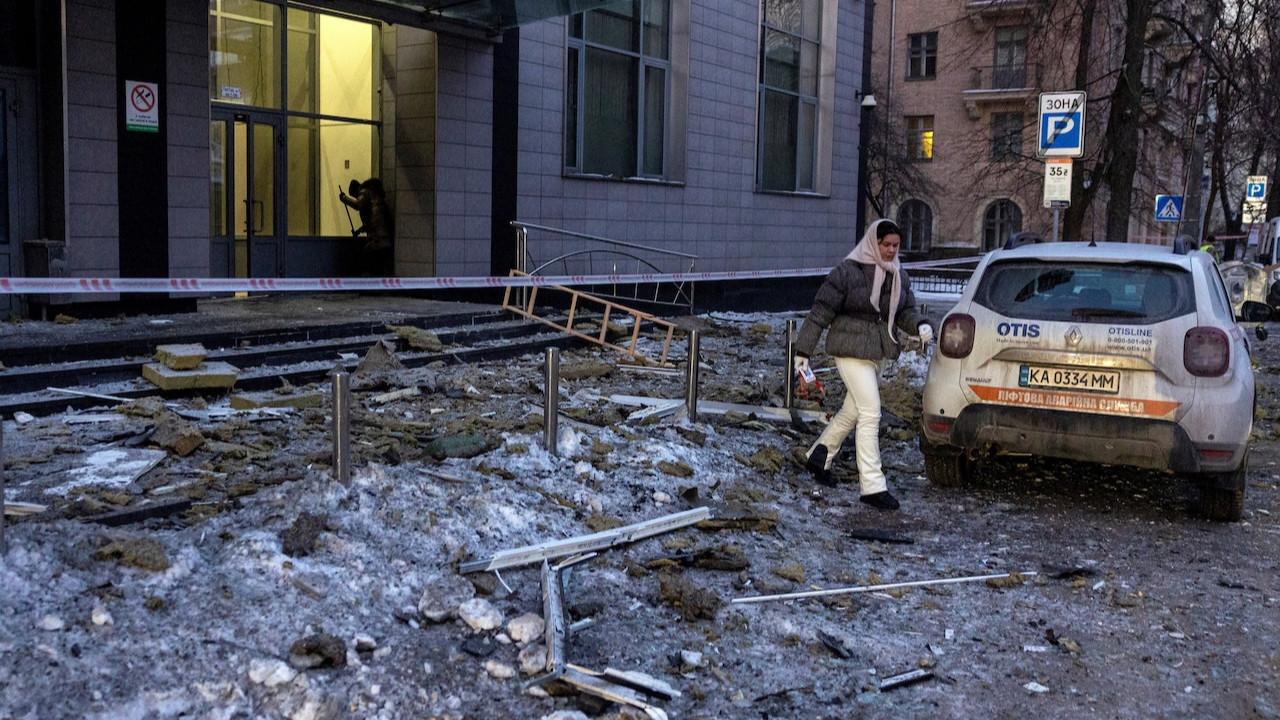 Rusya: Ukrayna'daki askeri tesisleri vurduk