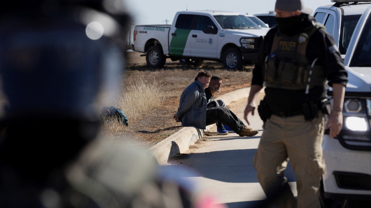 ICE yetkilileri gözaltı alanlarını genişletmek için tesis satın alıyor