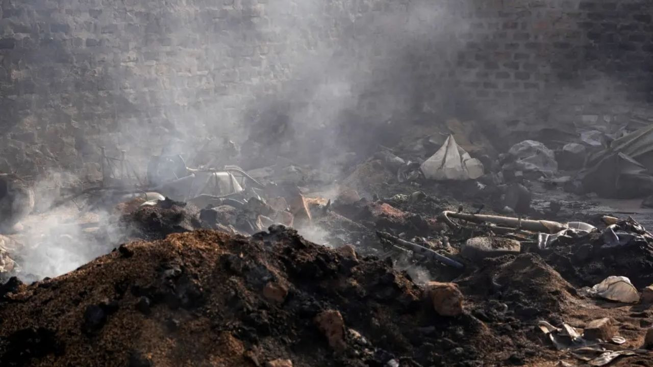 Köyü bastılar: En az 35 ölü