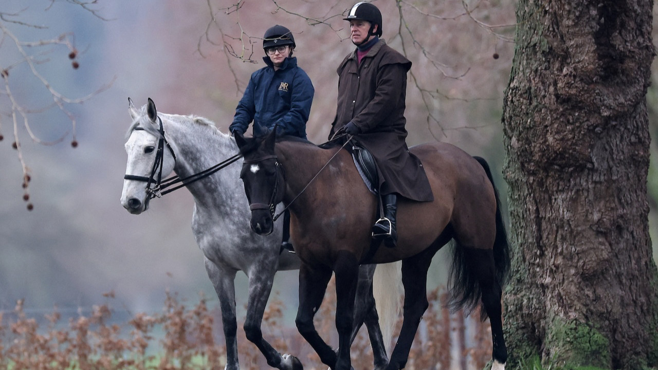 Unvanları elinden giden "Prens Andrew" resmi konutundan da ayrıldı