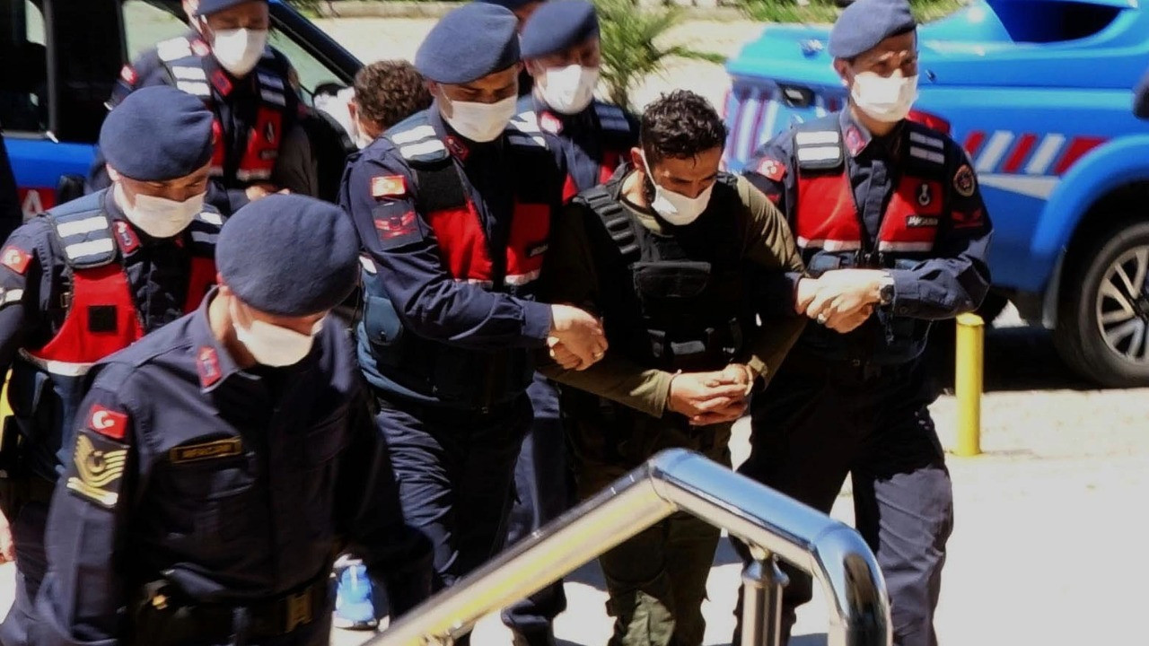 Yeniden yargılandılar: Birine hapis, diğerine beraat