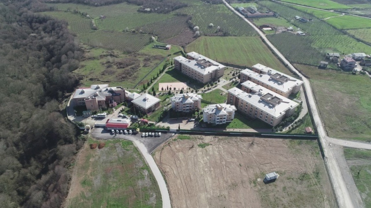 Kadın cezaevinde yangın: 11 hükümlü hastanelik oldu