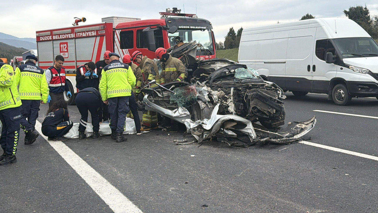 TEM Otoyolu'nda feci kaza: 1 ölü, 1 yaralı