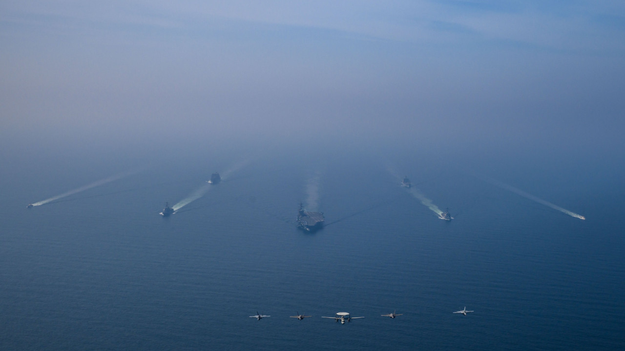 ABD’den Umman Denizi’nde gövde gösterisi