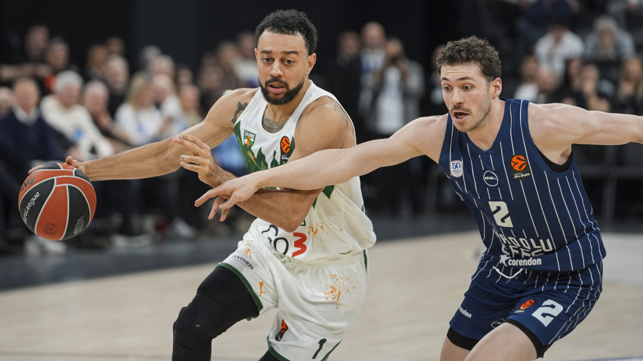 Anadolu Efes, Zalgiris Kaunas'ı eli boş yolladı: 92-82
