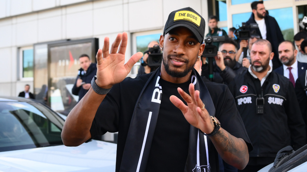 Beşiktaş'ın yeni sağ beki İstanbul'a geldi