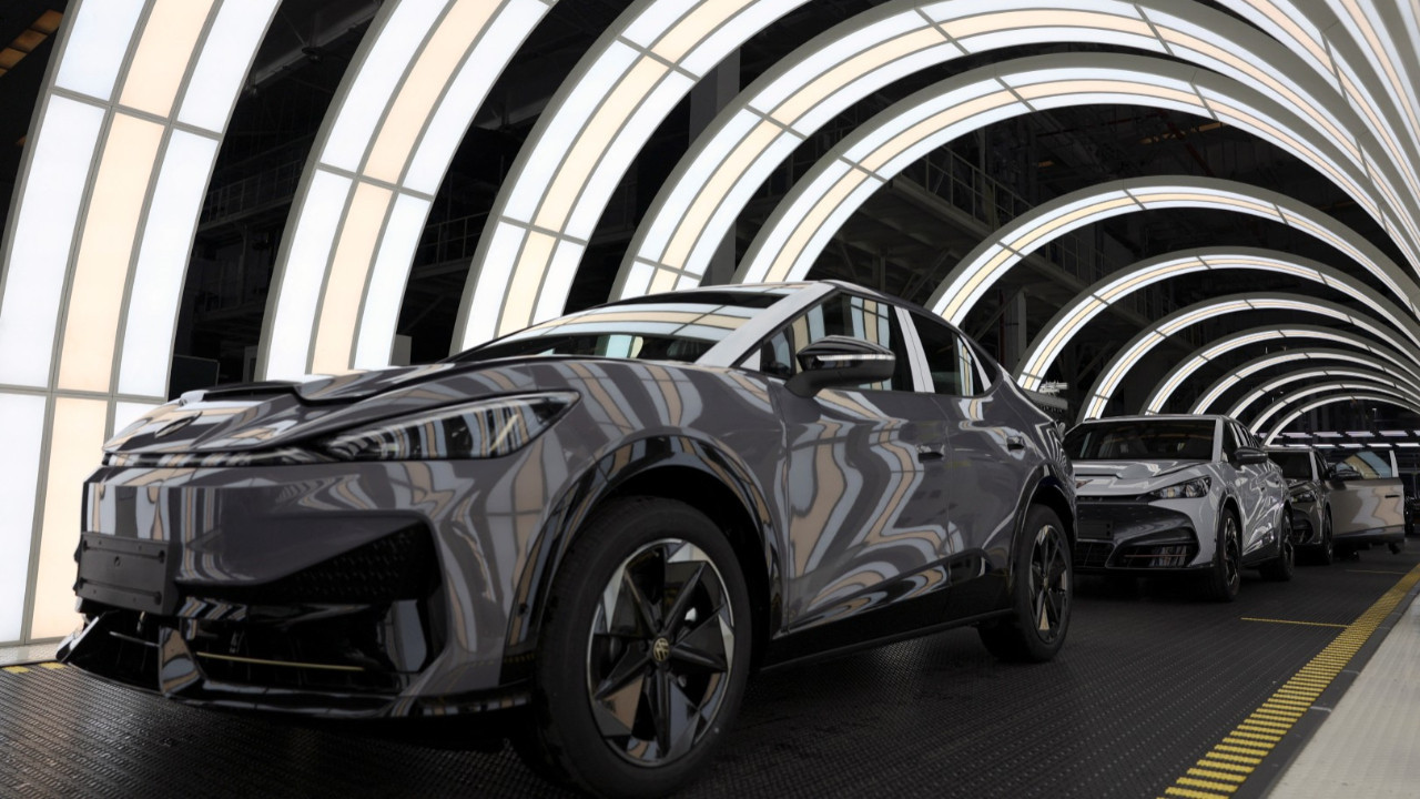 Otomotiv devlerini elektrik çarptı