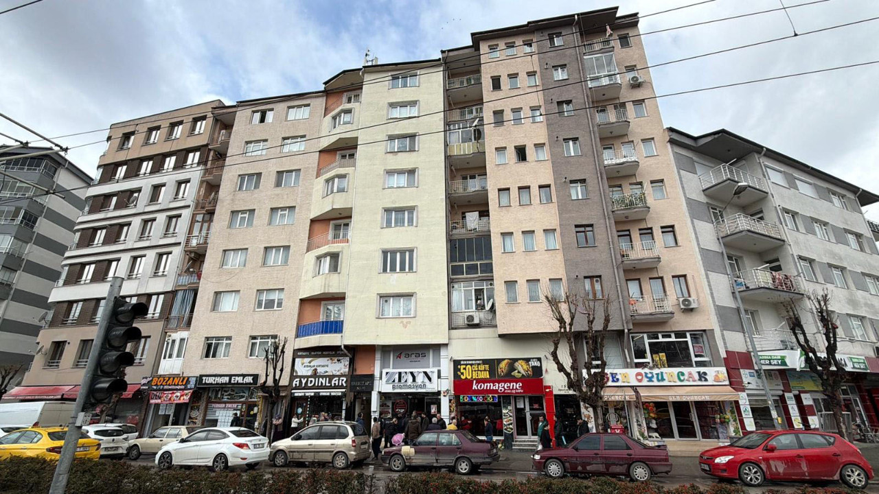 Baz istasyonunu tamir ederken 7’nci kattan düşen işçi öldü