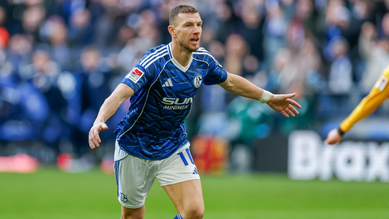 Edin Dzeko golleri sıraladı ama Schalke fırsat tepti