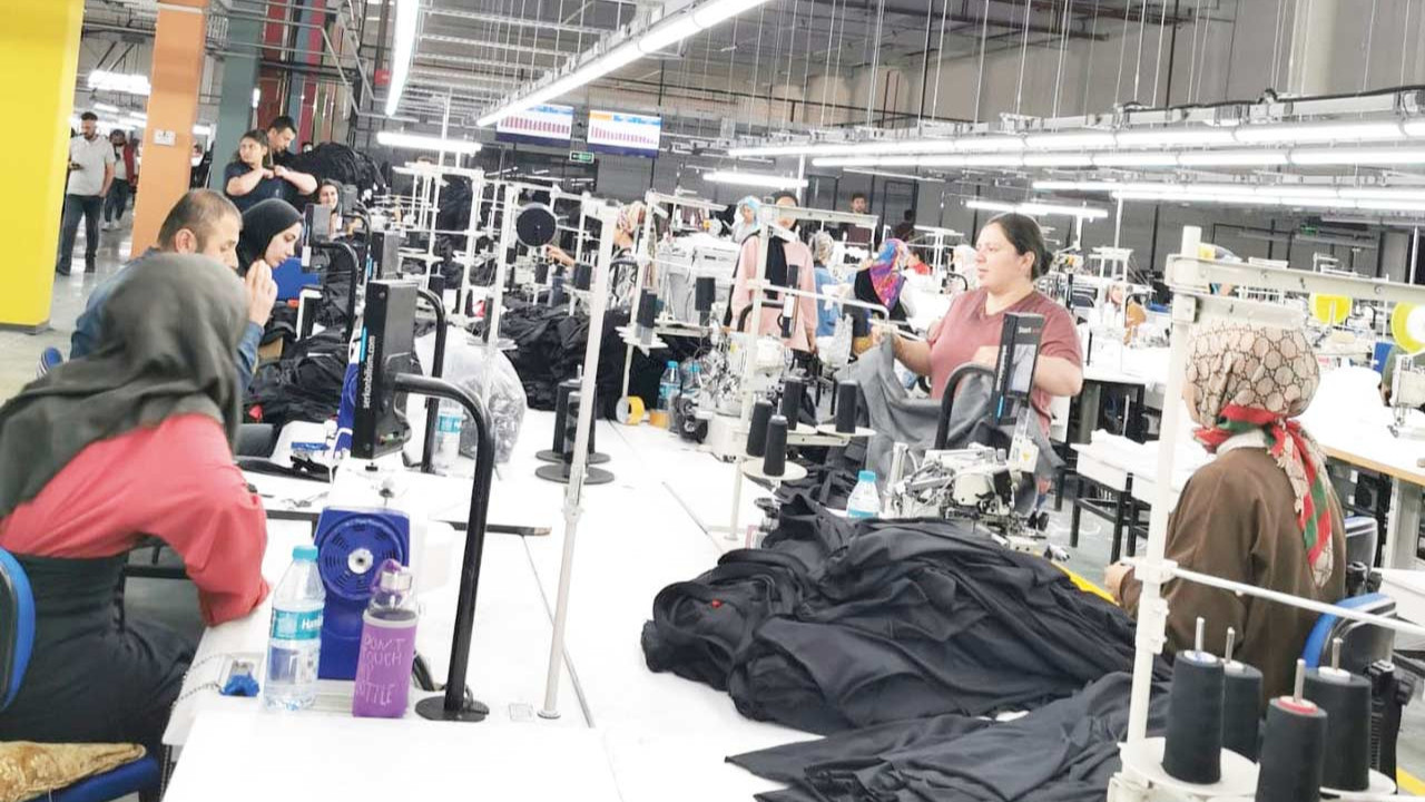 Geminin yarısı battı yarısı su alıyor