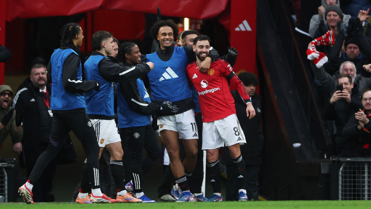 Manchester United, Carrick'le seriye bağladı, Tottenham'ı devirdi: 2-0