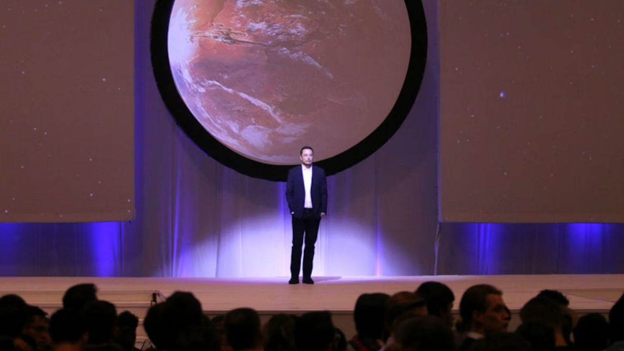 Musk'ın Mars hayali sonraki bahara kaldı