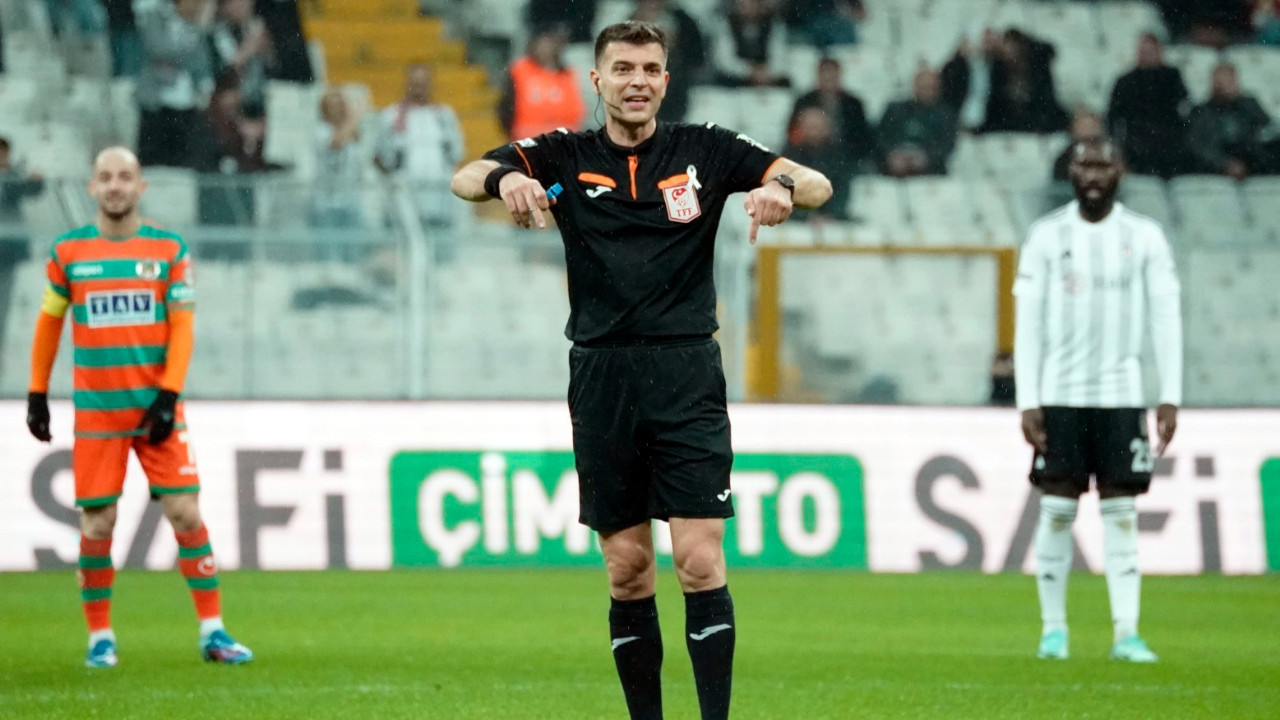 Beşiktaş-Alanyaspor karşılaşmasında Ümit Öztürk VAR