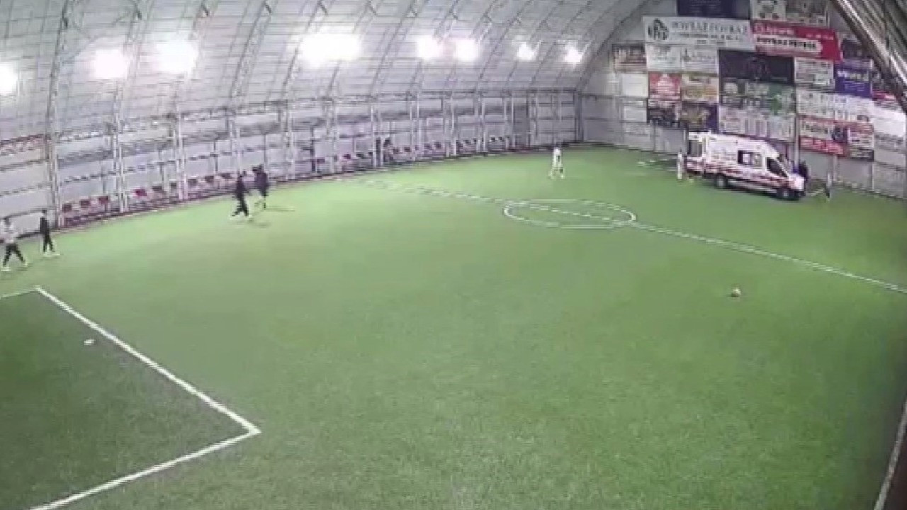 Halı sahada kalp krizi geçirip hayatını kaybetti