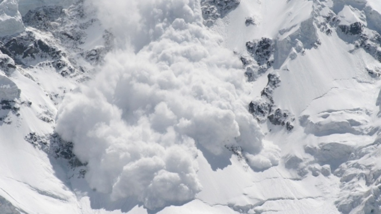 İtalya'daki çığ felaketlerinde 3 kayakçı hayatını kaybetti