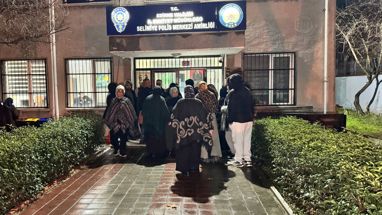 Umreye gideceklerdi soluğu karakolda aldılar