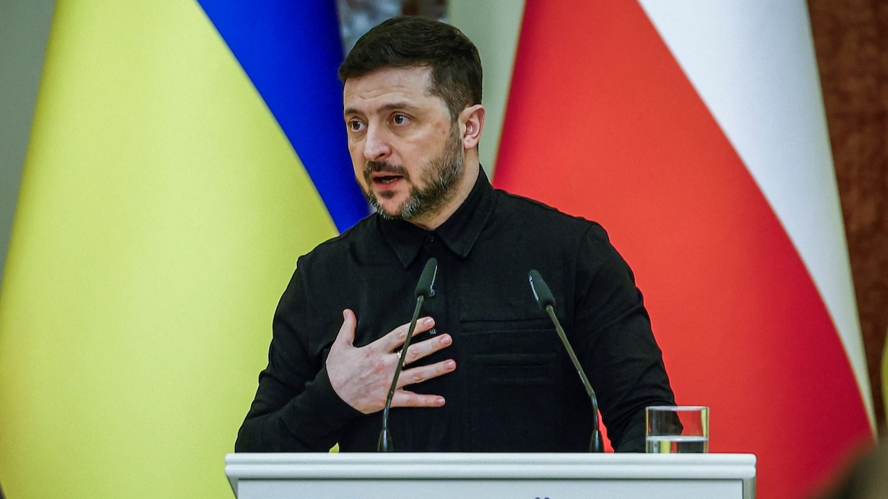 Zelenskiy: Rusya bir haftada 1200 güdümlü bomba ile saldırdı