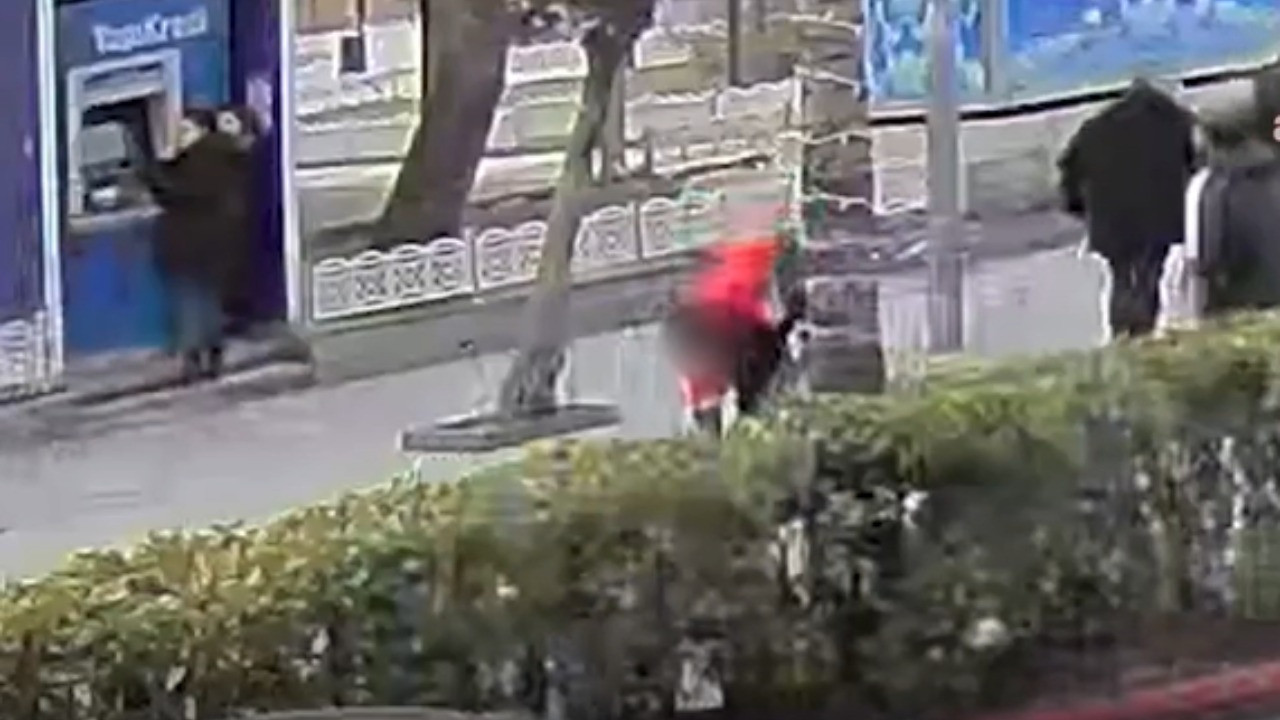 Bulduğu çantayı teslim etmeyen belediye işçisi kovuldu