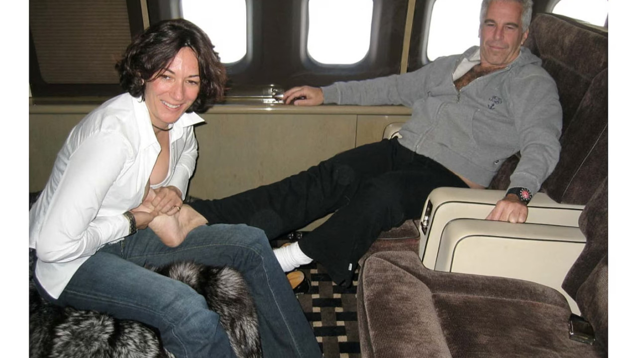 Gishlaine Maxwell, 5. maddeyi kullandı