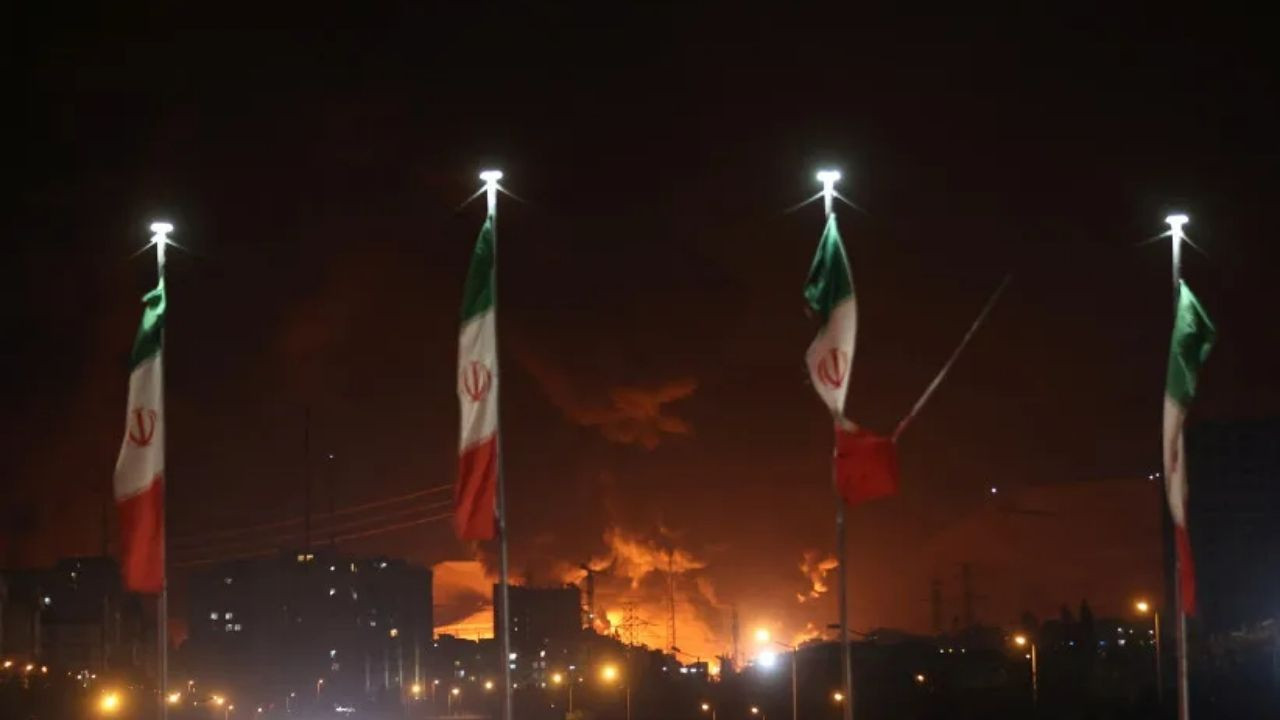 İsrail'den ABD'ye İran mesajı: Kırmızı çizgiyi aşarlarsa tek başımıza vururuz