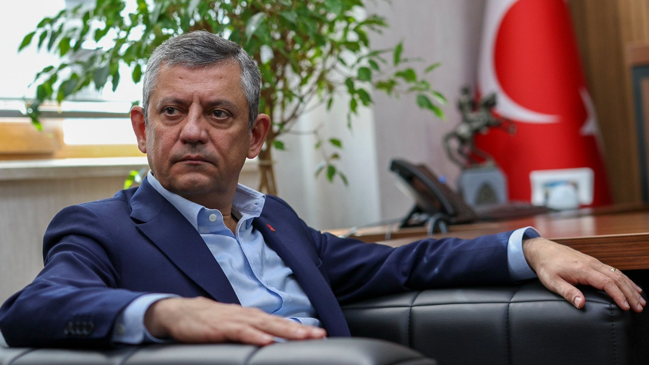 Özarslan’ın 'aileme hakaret etti' iddiasına Özgür Özel’den, yanıt