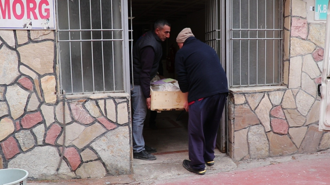 Üçüncü kattan düşen işçi hayatını kaybetti