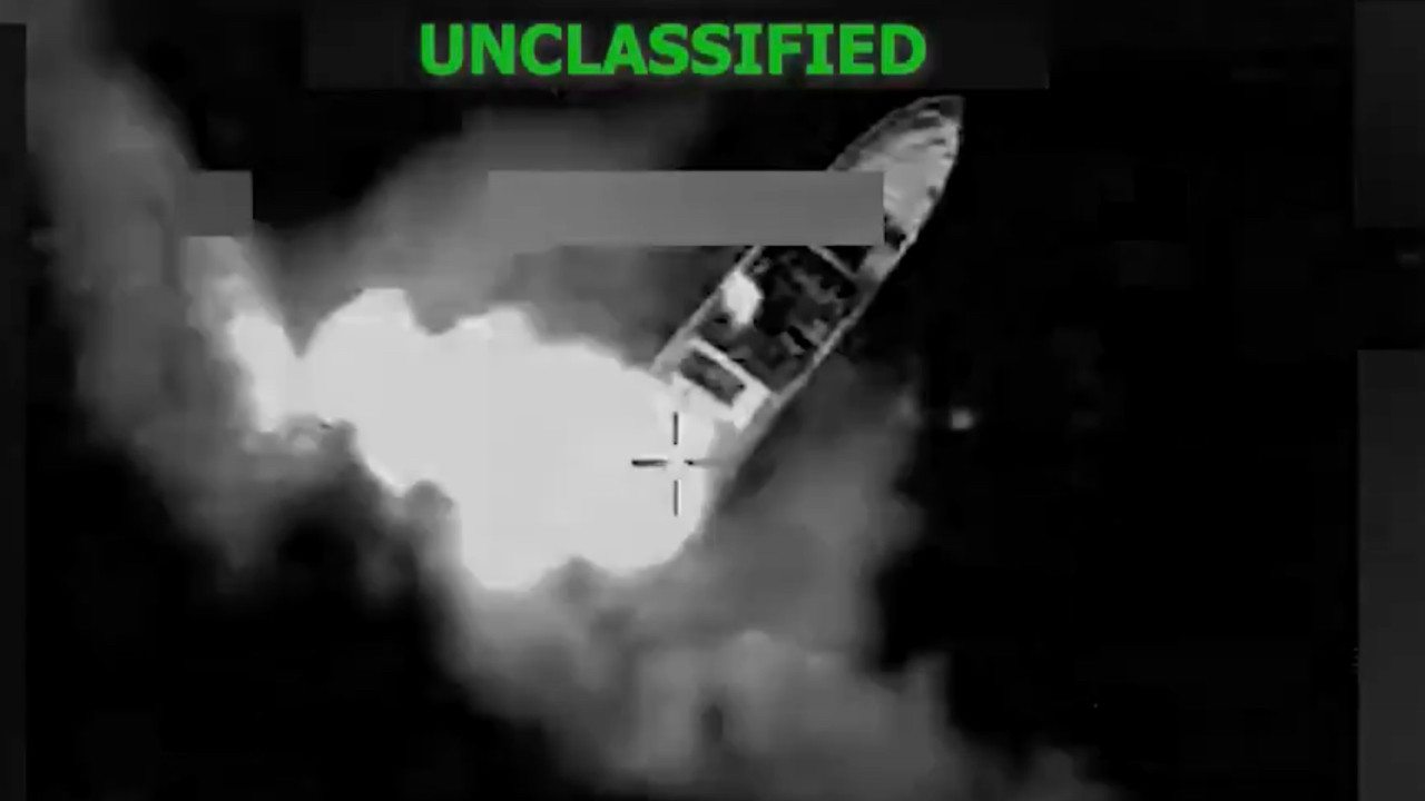 ABD: Uyuşturucu taşıyan tekneyi vurduk, iki ölü var