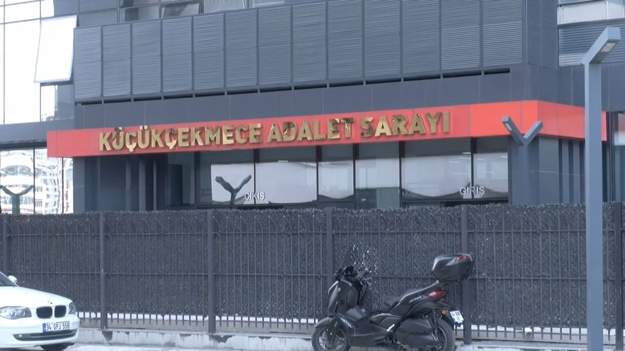 Avukat Pekay Salmanoğlu'na yurt dışı yasağı