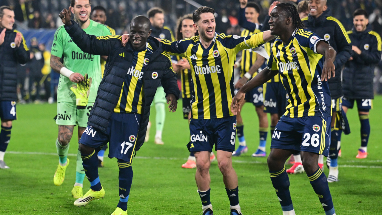 Fenerbahçe, hem hücum hem de savunmasıyla Süper Lig'in zirvesine çıktı