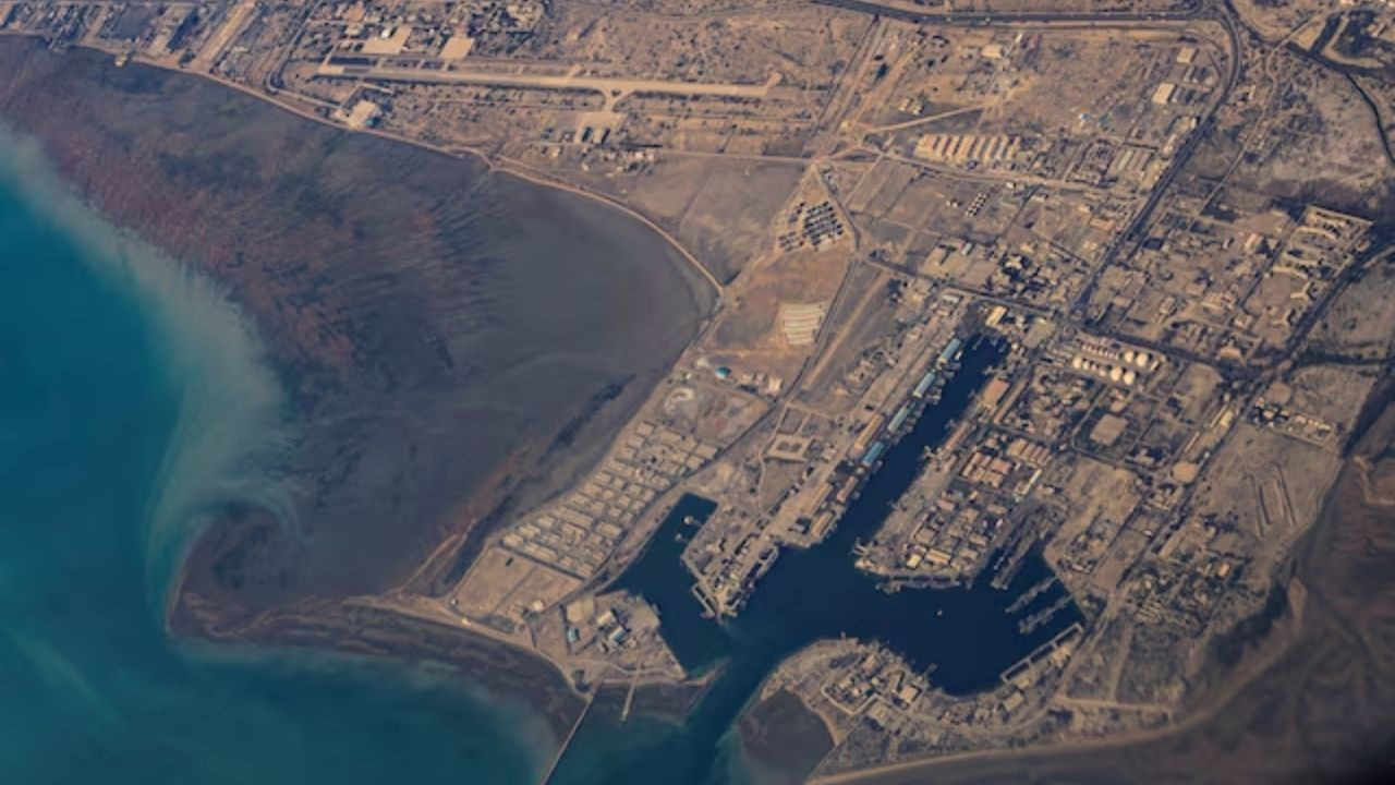 Hürmüz Boğazı barut fıçısı: ABD'den ticari gemilere uyarı