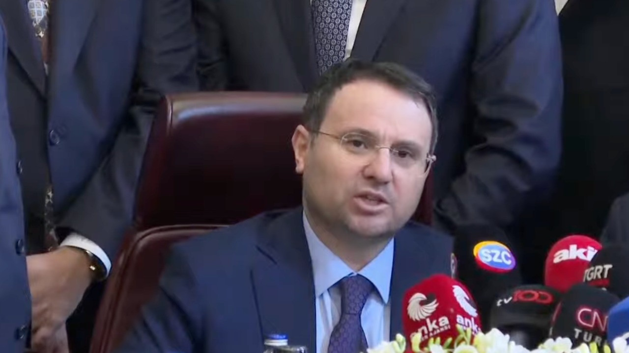 Akın Gürlek, Adalet Bakanlığı görevini devraldı