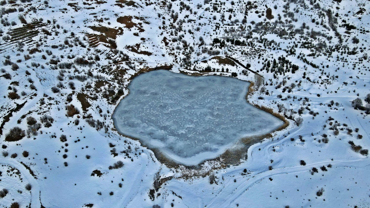 Ardos Gölü'nde kartpostallık görüntüler